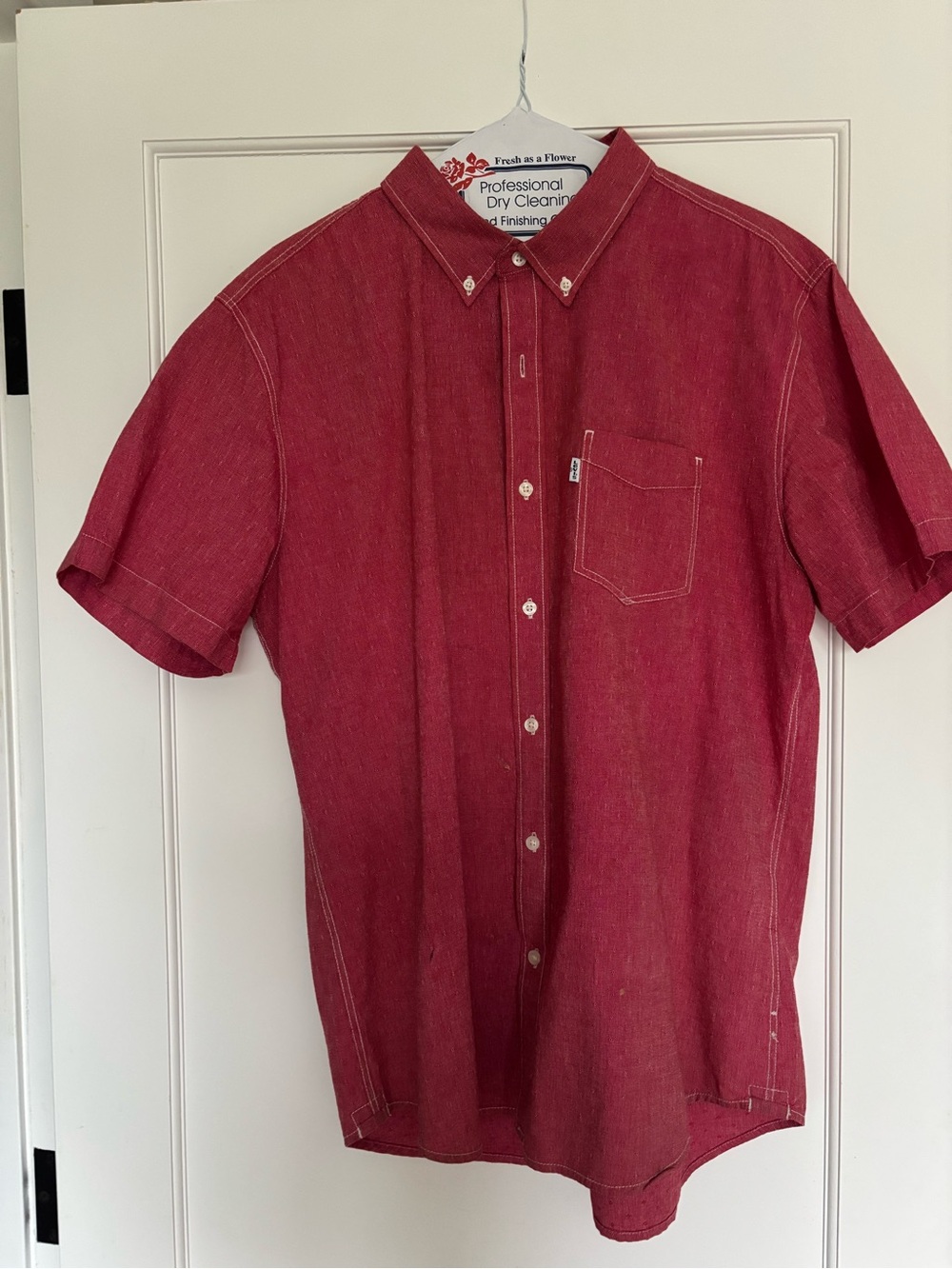 Levi's Red Short-Sleeve Button-Down Shirt
